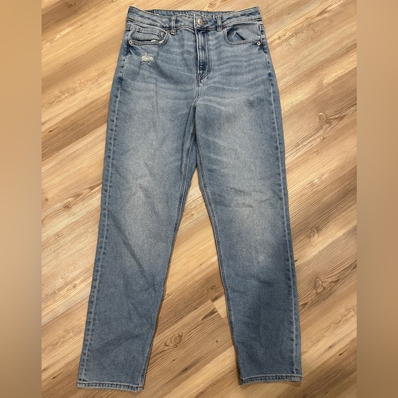 American Eagle Mom Jeans - Picture 3 of 10